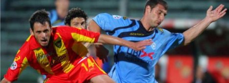 Approfondimento: Lecce v Albinoleffe: ultima chiamata per la Serie A (diretta SKY Calcio 1 20.45) - Sport